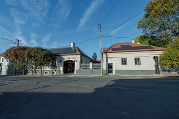 barka galeria hotel es etterem