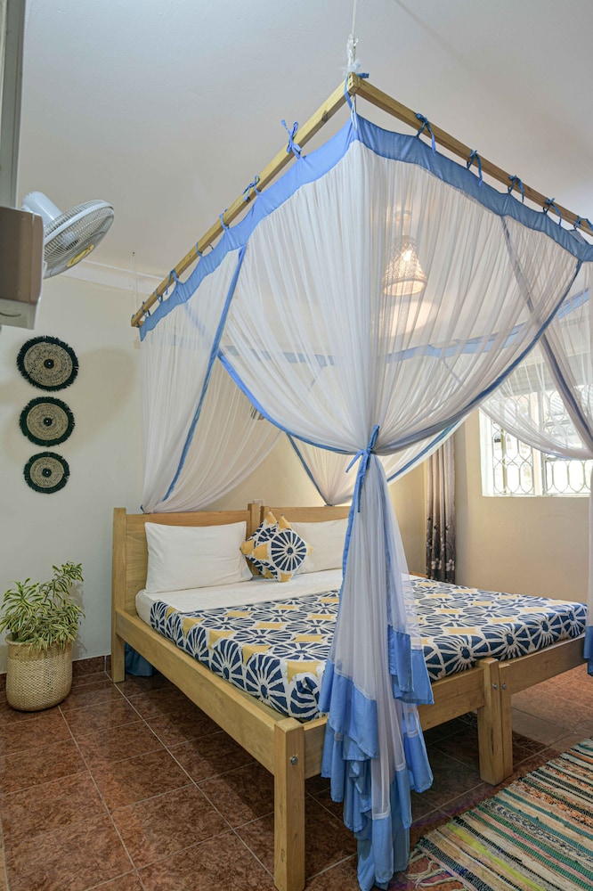 cycad entebbe guest house