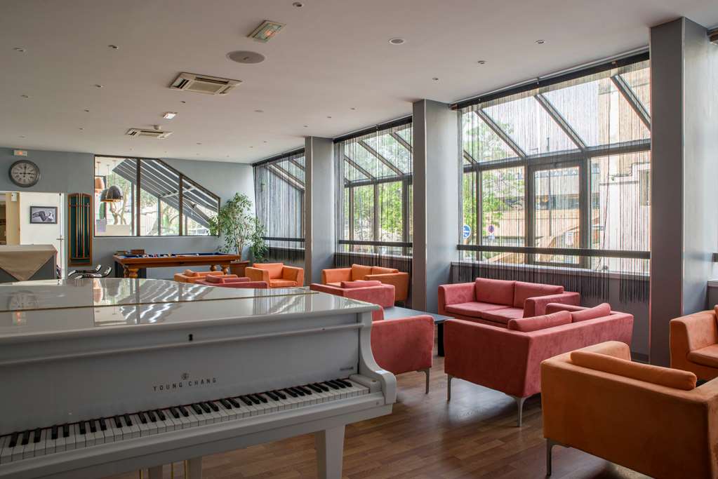 best western hotel atrium