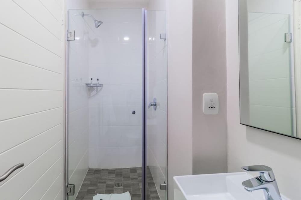 stay at the regency apartment hotel
