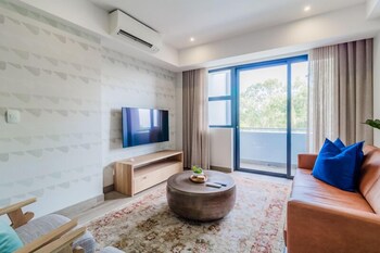stay at the regency apartment hotel