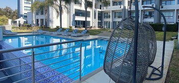 stay at the regency apartment hotel