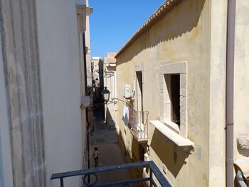 lanterne magiche ortigia suites