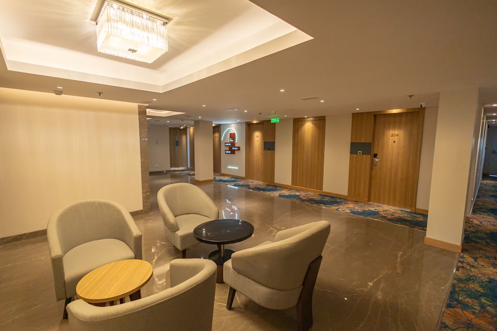 golden tulip bhopal