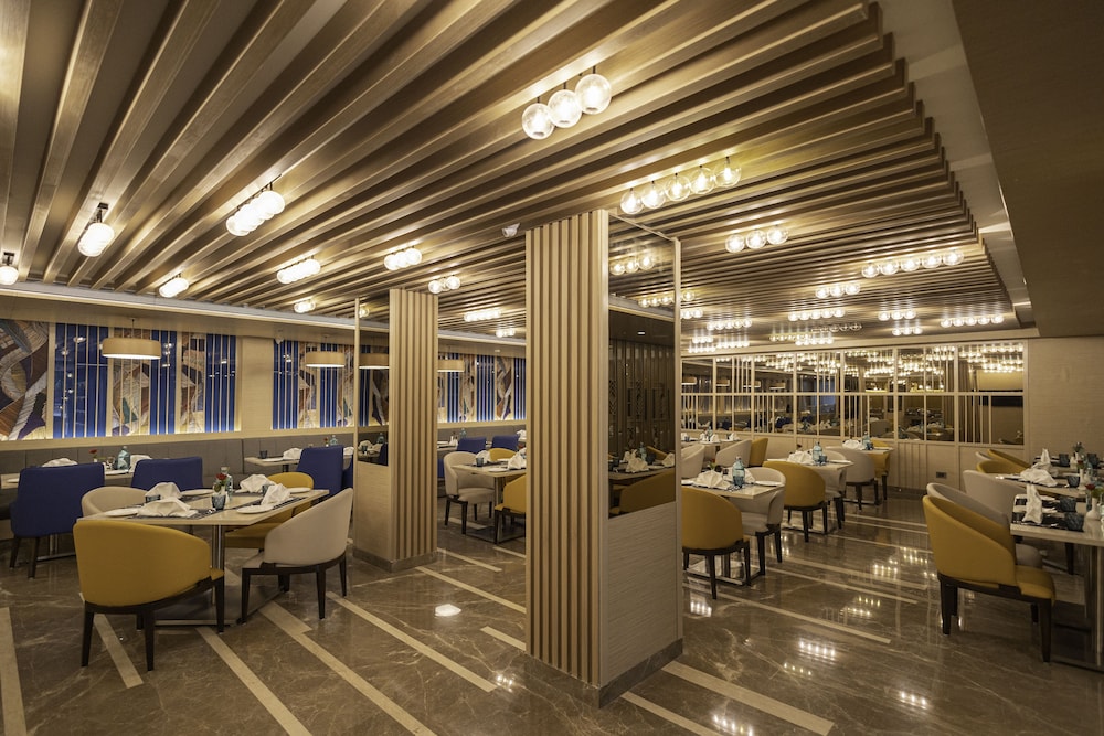 golden tulip bhopal