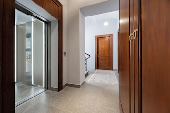 rajska residence