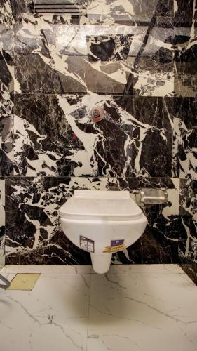 hotel priceless suite