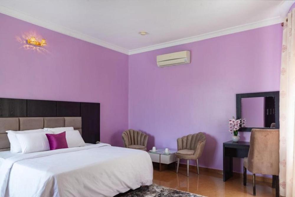 royale crown villa apartment