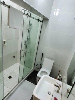 royale crown villa apartment