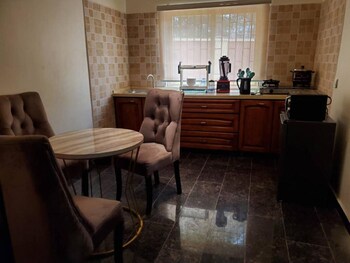 royale crown villa apartment