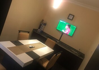 royale crown villa apartment