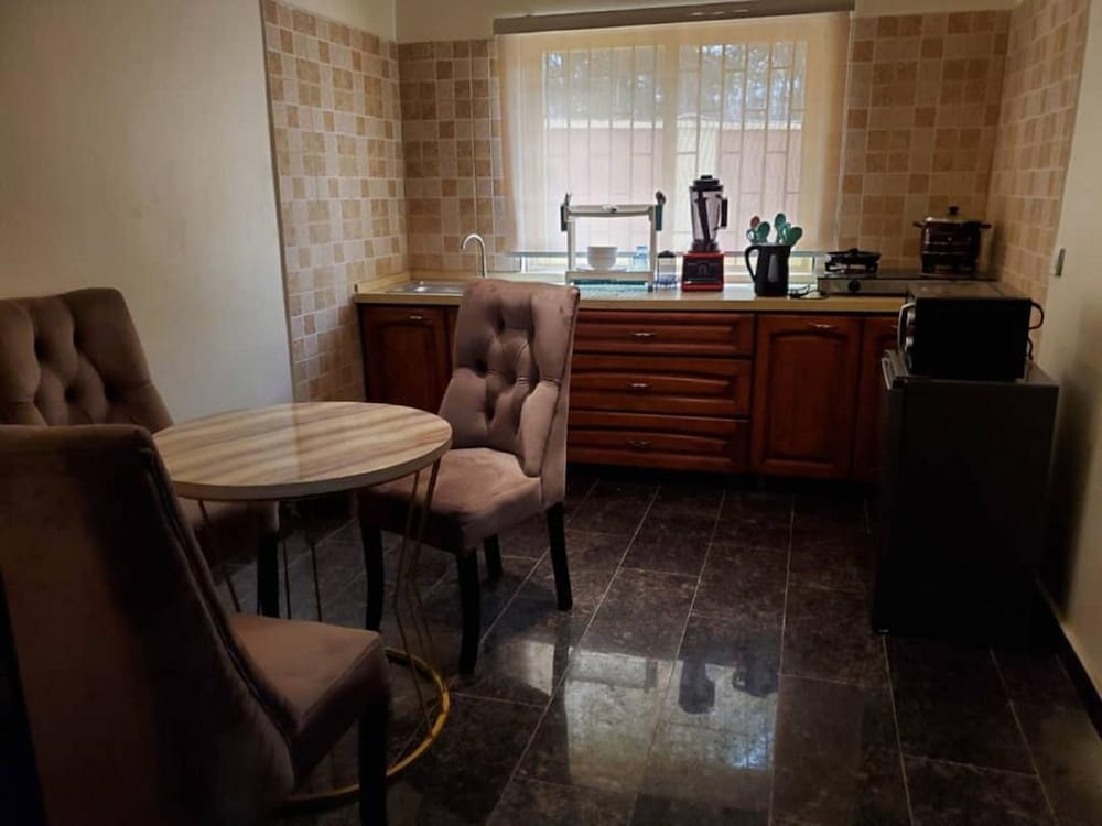 royale crown villa apartment