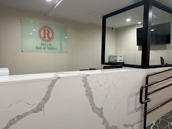 regal inn and suites new york laguardia hotel