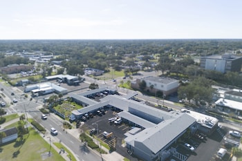 sunrise inn by oyo titusville fl
