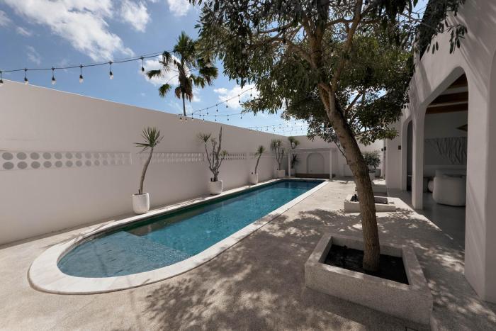 casa contenta canggu luxury villa