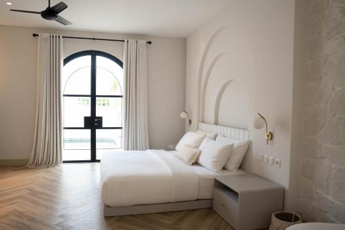 casa contenta canggu luxury villa