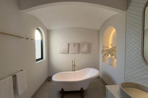 casa contenta canggu luxury villa