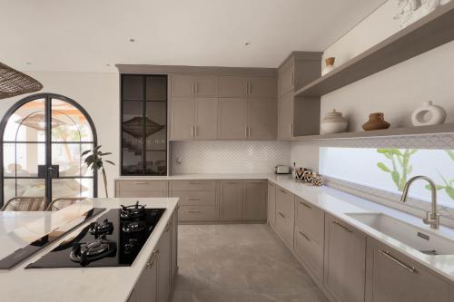 casa contenta canggu luxury villa