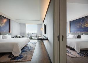 grande centre point surawong bangkok