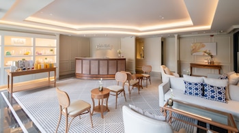 grande centre point surawong bangkok