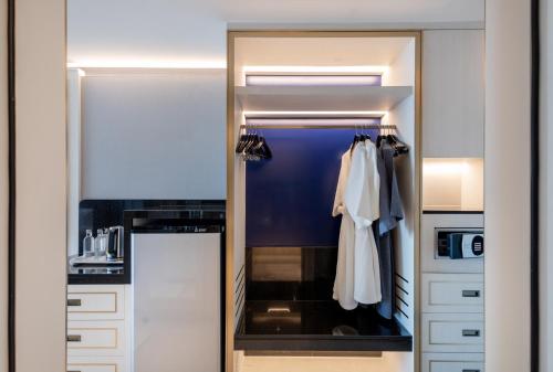 grande centre point surawong bangkok