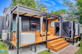 piilo asobiandstay