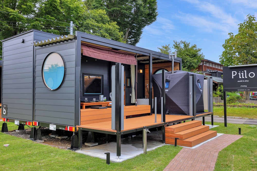 piilo asobiandstay