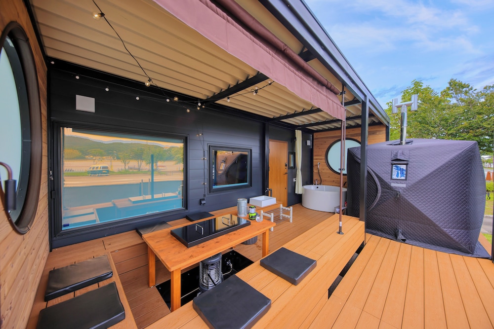 piilo asobiandstay