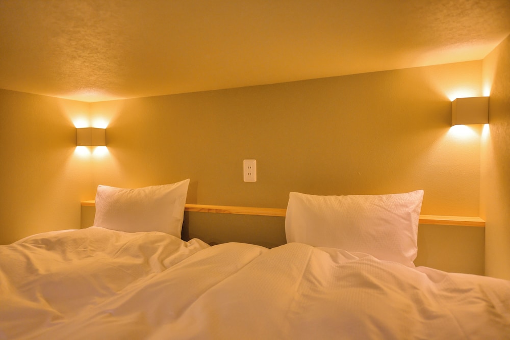 piilo asobiandstay