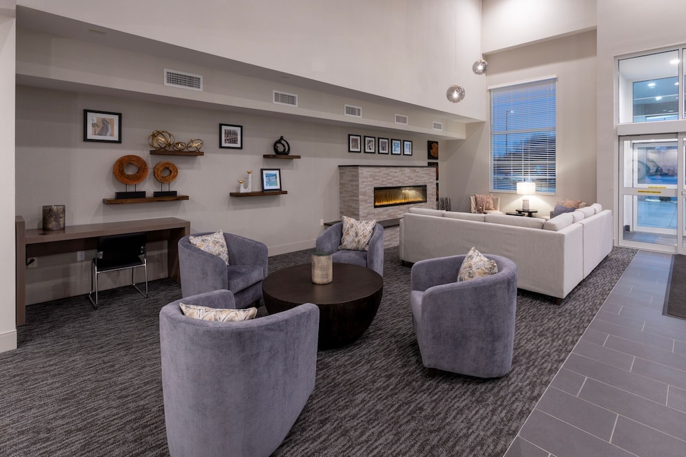 grandstay hotel and suites algona ia