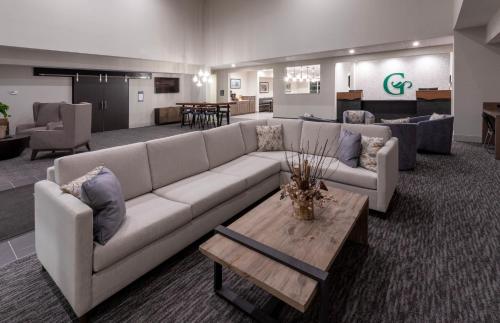 grandstay hotel and suites algona ia