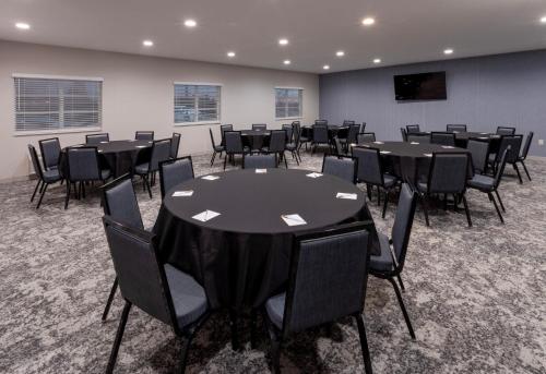 grandstay hotel and suites algona ia