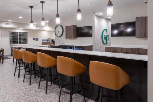 grandstay hotel and suites algona ia