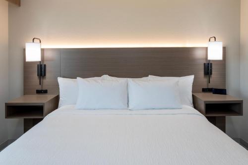 grandstay hotel and suites algona ia