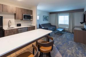 grandstay hotel and suites algona ia