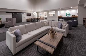 grandstay hotel and suites algona ia