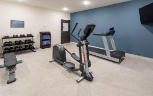 grandstay hotel and suites algona ia