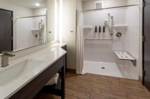 grandstay hotel and suites algona ia