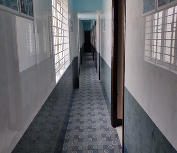 Jeeva Residency,Yercaud>>Attur,2 star
