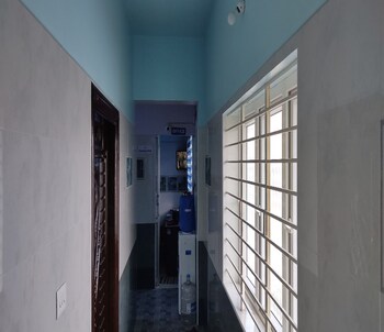 Jeeva Residency,Yercaud>>Attur,2 star