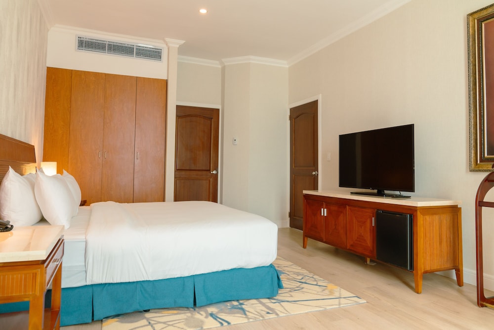 waymore hotel spa and casino