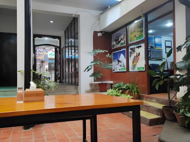 hotel holy inn