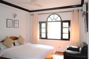 hotel holy inn