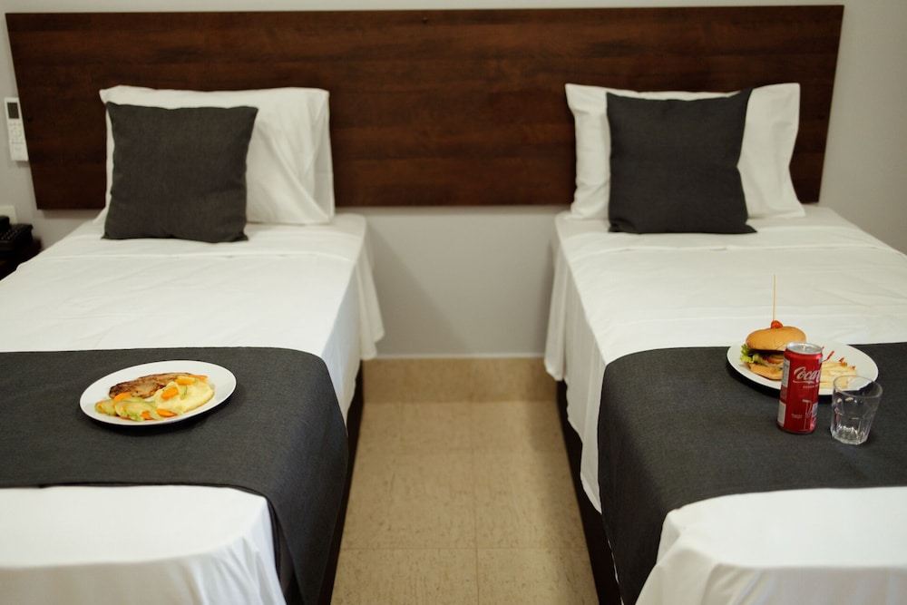 roma hotel by h hoteis airport