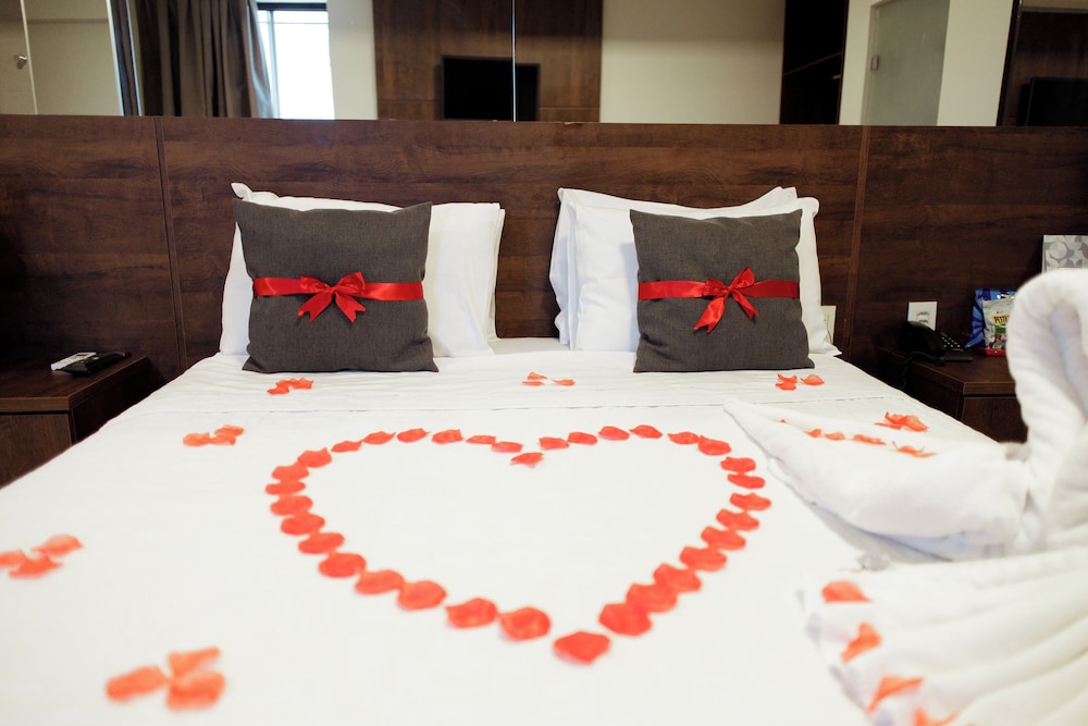 roma hotel by h hoteis airport