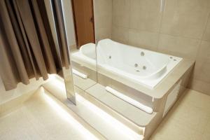 roma hotel by h hoteis airport