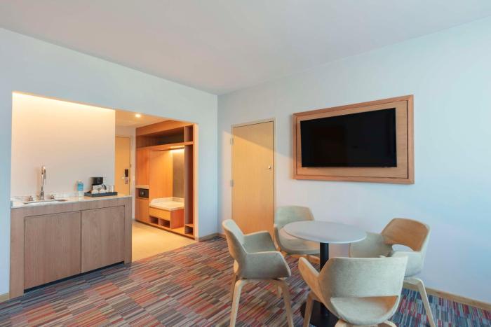 hilton garden inn guadalajara airport
