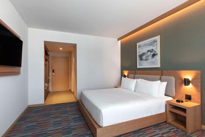 hilton garden inn guadalajara airport