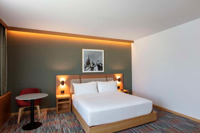 hilton garden inn guadalajara airport