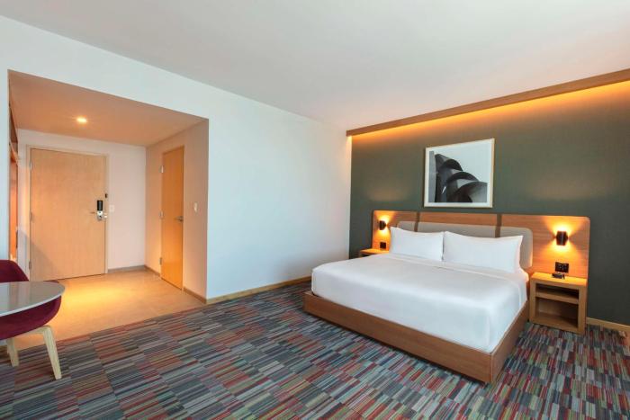 hilton garden inn guadalajara airport
